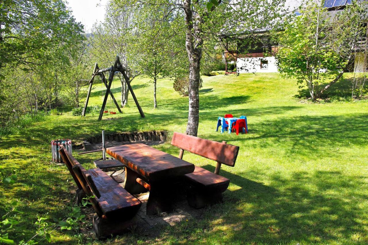 C4 Albmatte-Fewo Sauna, Hallenbad Aussenbecken Massagen Nebenan Menzenschwand-Hinterdorf 外观 照片